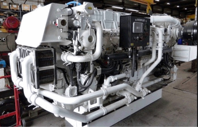 New Surplus Caterpillar 3516C 2000HP Diesel  Marine Engine Item-15766 0
