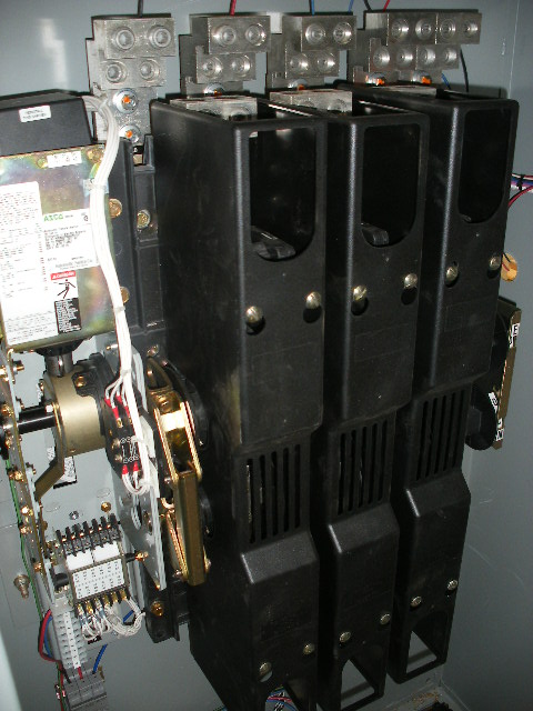 Good Used ASCO 300 Series 800 Amp  Transfer Switch Item-13588 1