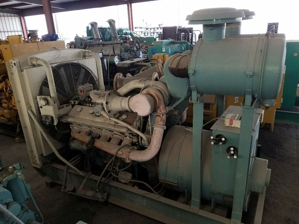 Low Hour Detroit Diesel 12V71T 375KW  Generator Set Item-15375 0
