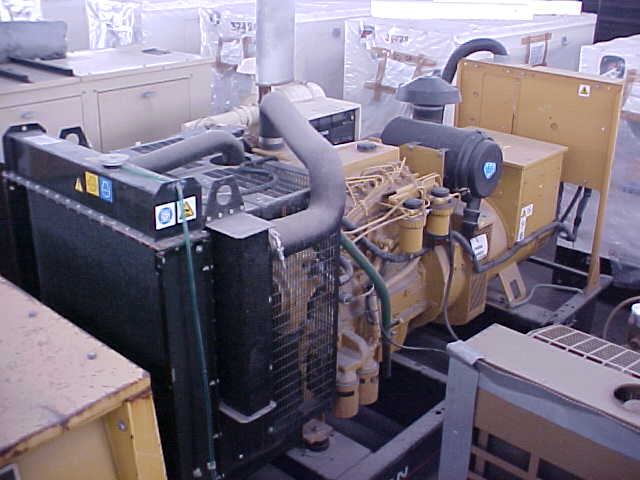 Low Hour Olympian 2332/1800 125KW  Generator Set Item-04912 1
