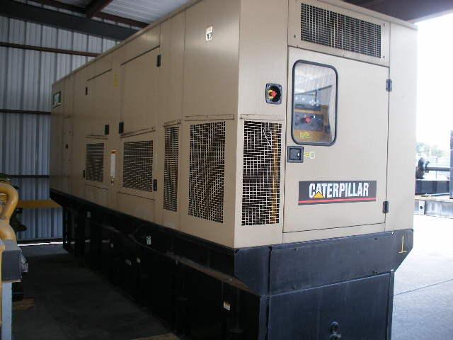 Low Hour Caterpillar C18 600KW  Generator Set Item-13338 1