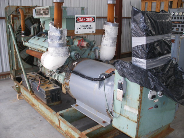 Low Hour Detroit Diesel 12V-71N 300KW  Generator Set Item-13501 2