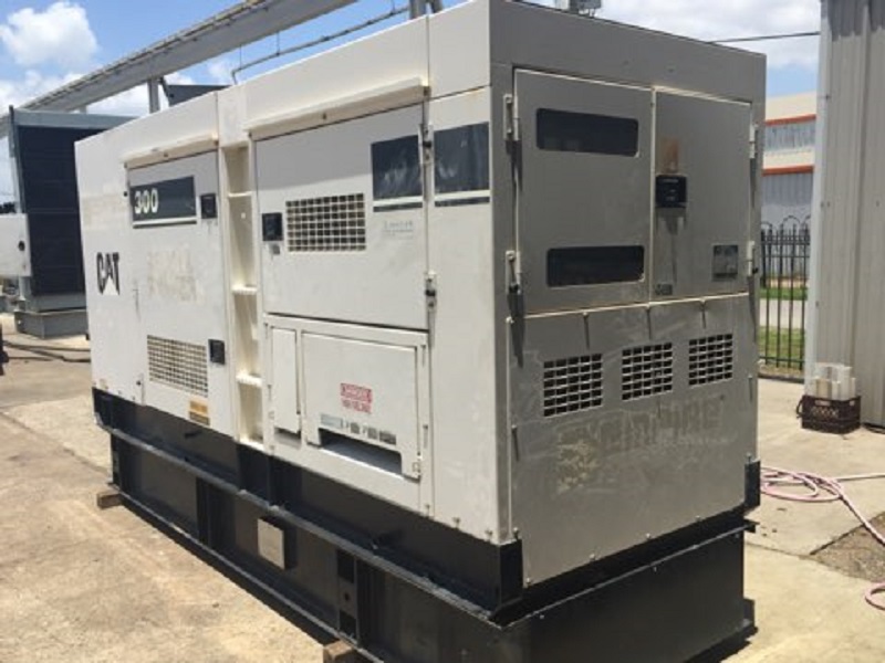 Good Used Komatsu SAA6D125E-2 240KW  Generator Set Item-16048 1