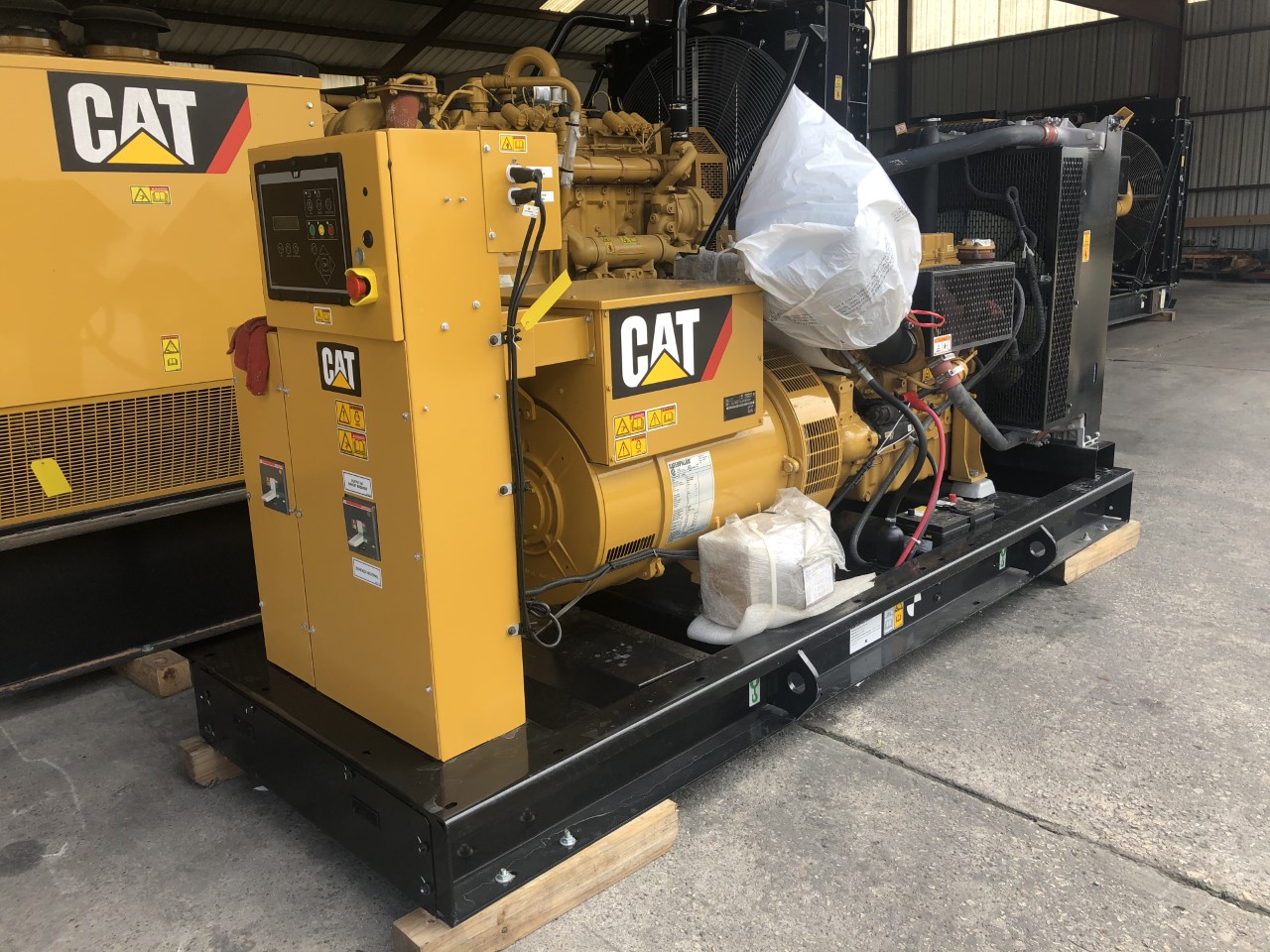 New Caterpillar C7.1 200KW  Generator Set Item-16997 4