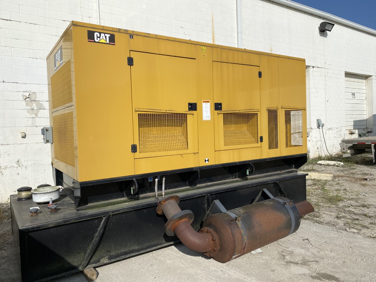 Low Hour Caterpillar C18 600KW  Generator Set Item-17049 1