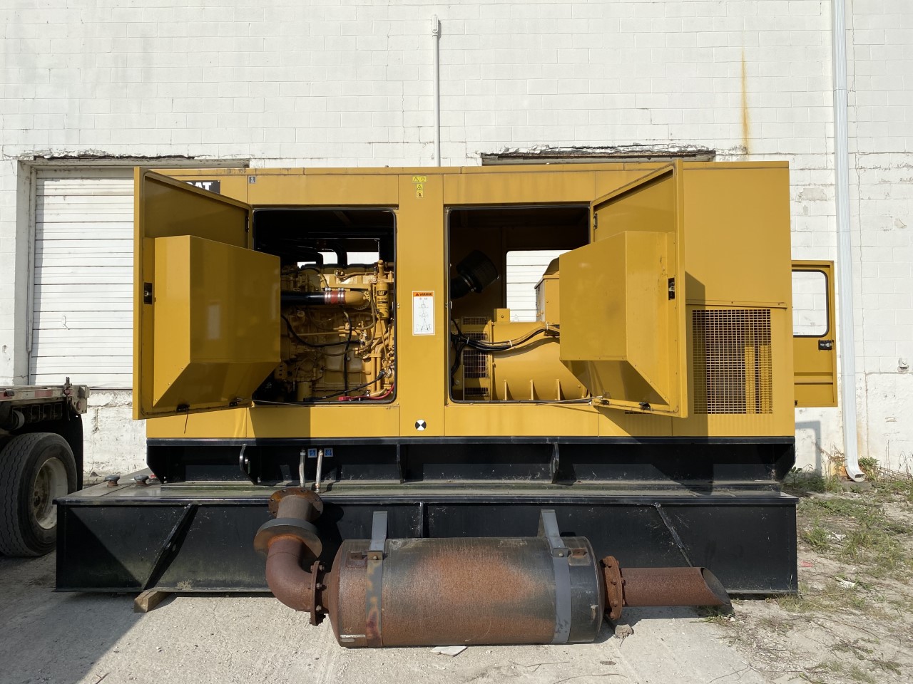 Low Hour Caterpillar C18 600KW  Generator Set Item-17049 3