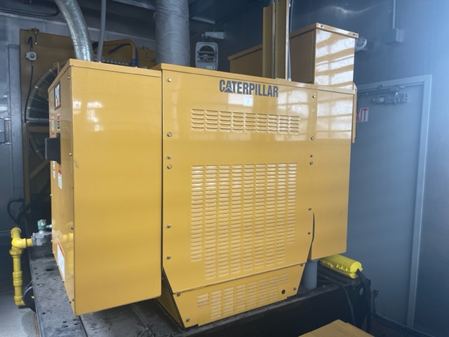 Like New Caterpillar G3412C 375KW  Generator Set Item-18397 7