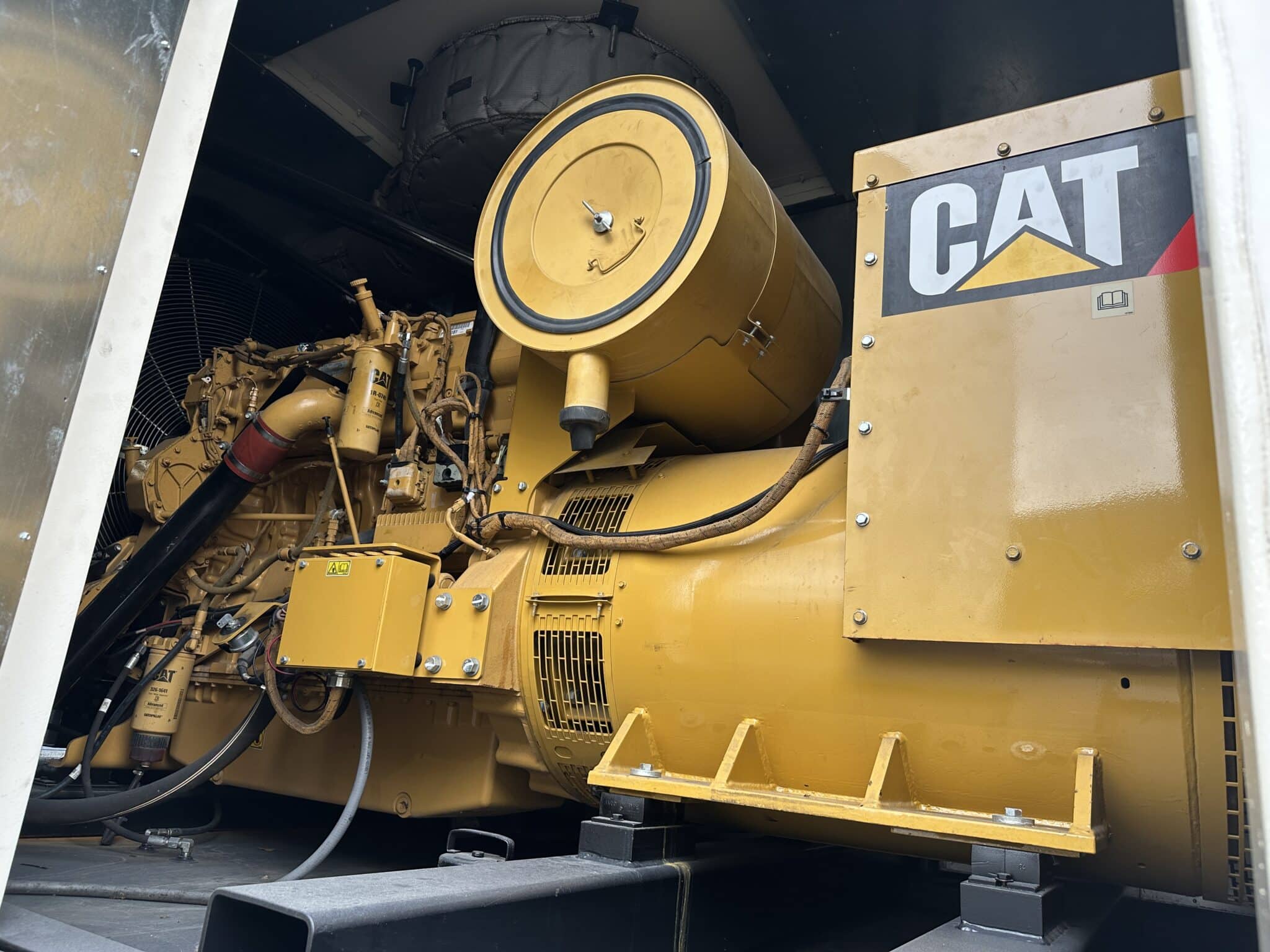 Rebuilt Caterpillar C18 545KW  Generator Set Item-18241 13