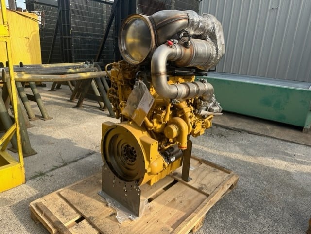 New Surplus Caterpillar C4.4 142HP Diesel  Engine Item-19206 1