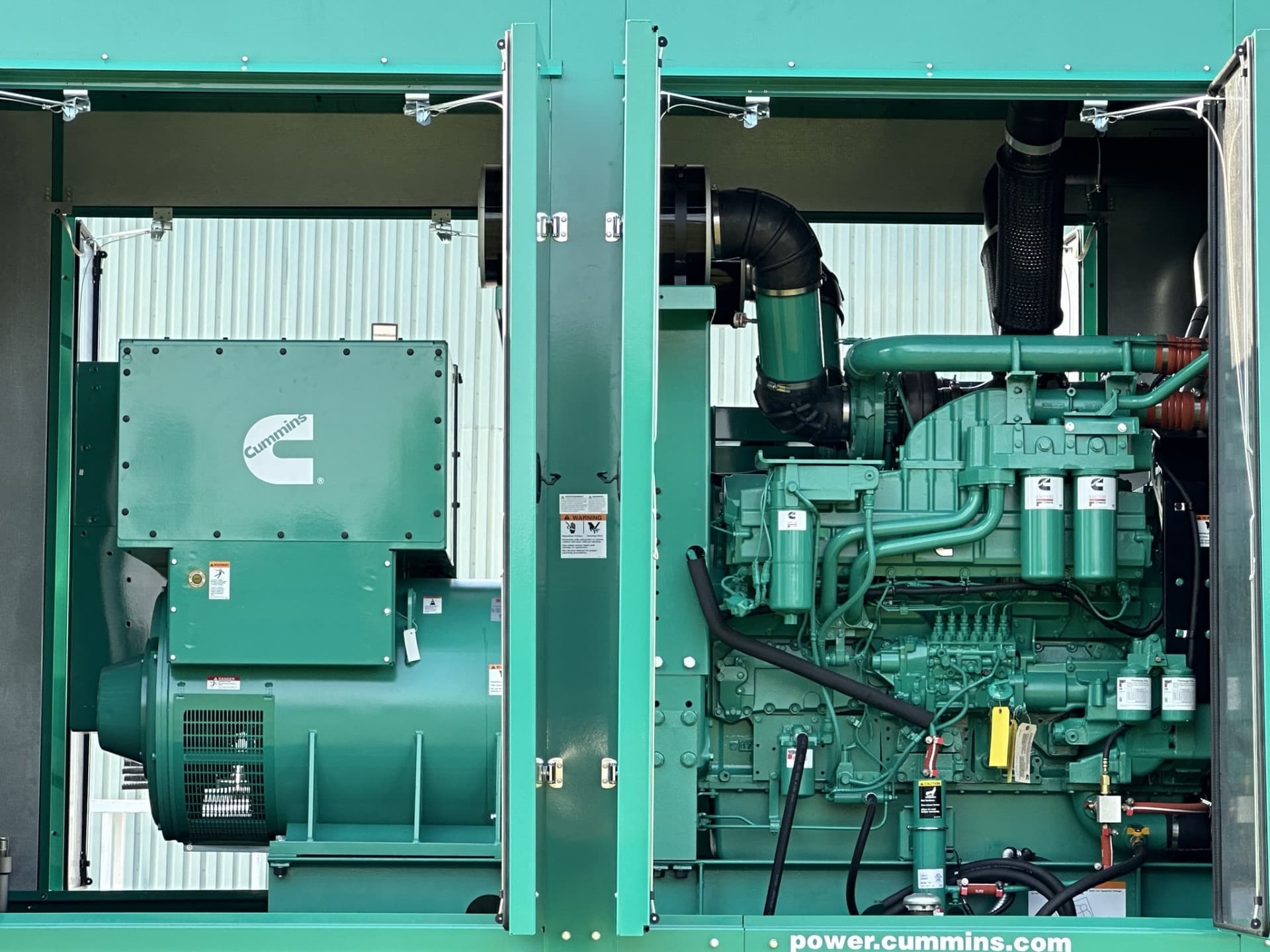 New Cummins QST30-G5 NR2 1000KW  Generator Set Item-18588 3